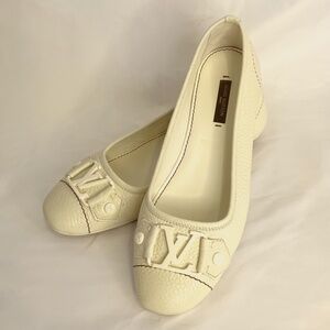 Louis Vuitton Ballet Flats, Ivory